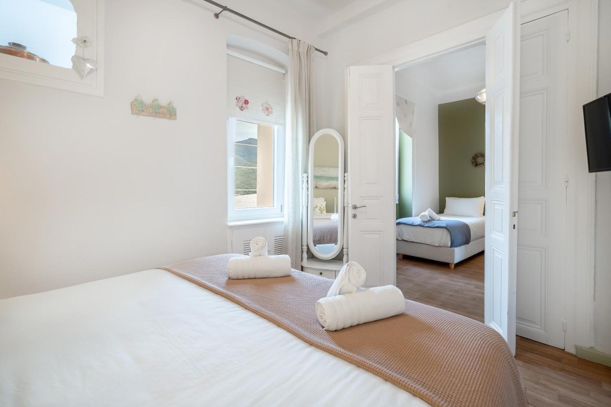 Castel Abaso Boutique Apartments By Explore Andros Exteriör bild