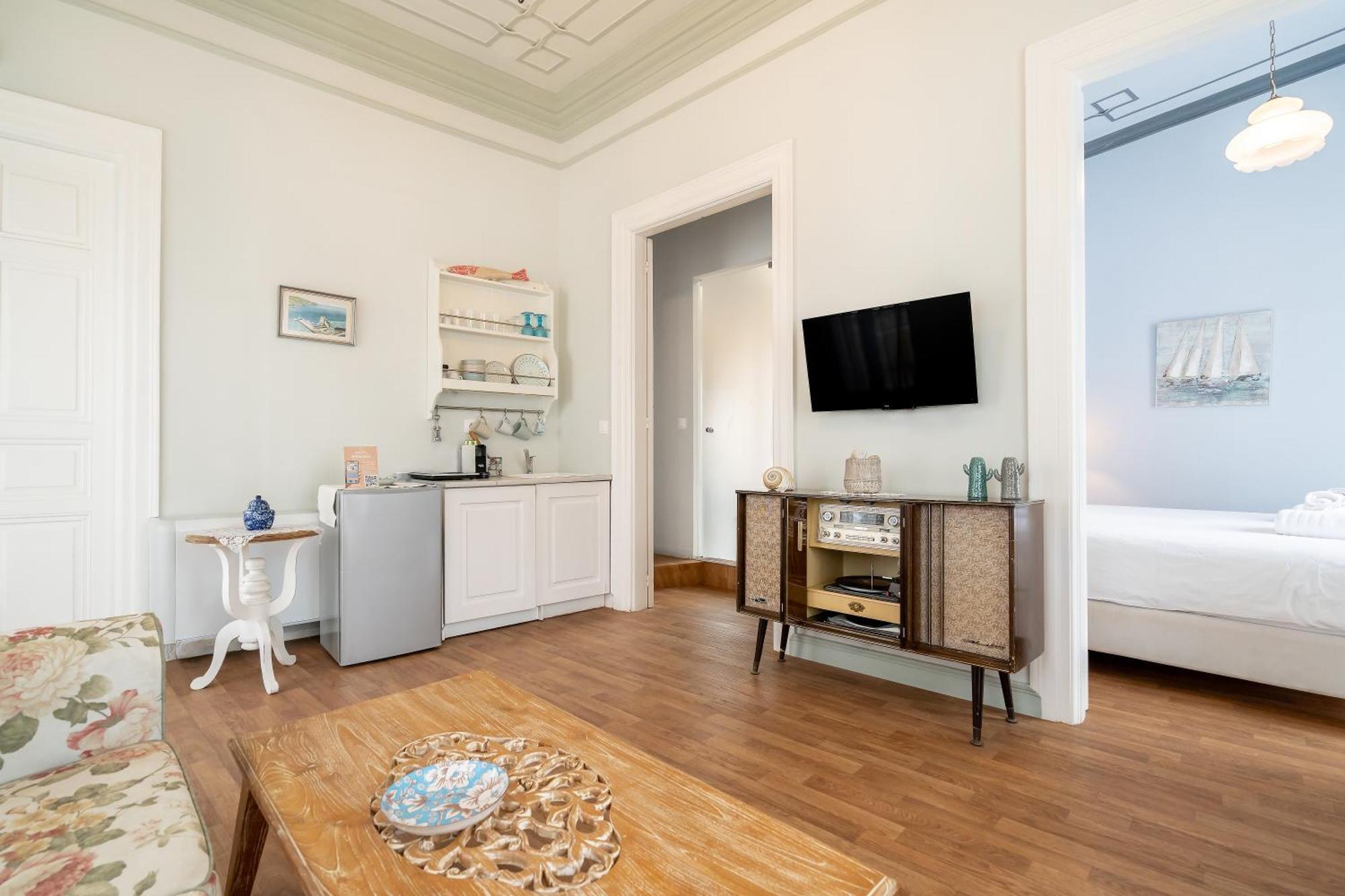 Castel Abaso Boutique Apartments By Explore Andros Exteriör bild